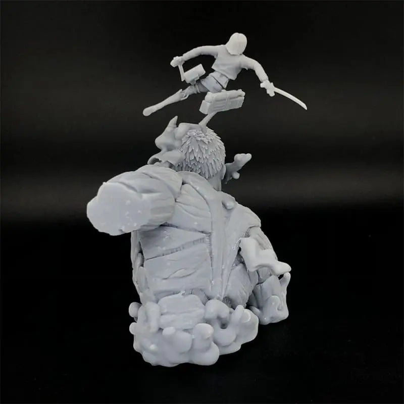 „Schlachtschiff Titan vs. Mikasa Ackerman“ Figuren –